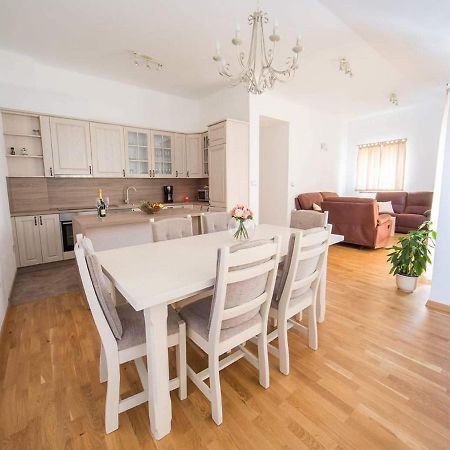 Holiday Home J&D No 2 Podstrana Luaran gambar