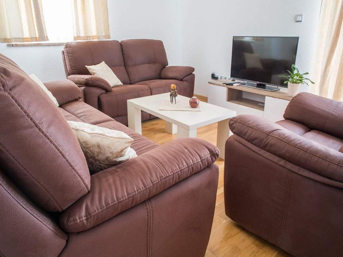 Holiday Home J&D No 2 Podstrana Luaran gambar